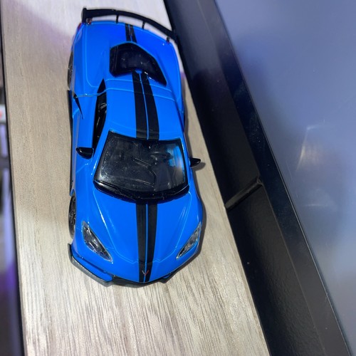 Chevrolet Corvette Stingray Coupe 2020 Special Edition Maisto 1/41 pull back - Picture 6 of 7