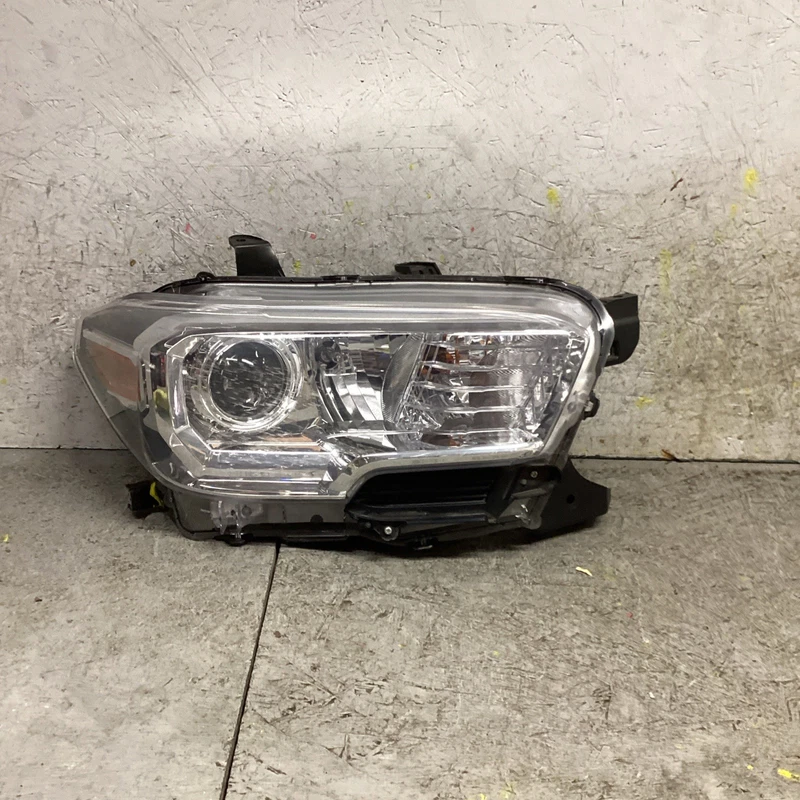 2016-2023 Toyota Tacoma Right RH Passenger Side HEADLIGHT OEM HALOGEN