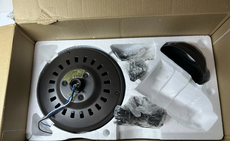 Hunter Builder Elite 52 In. New Bronze Ceiling Fan - Image 4 of 4