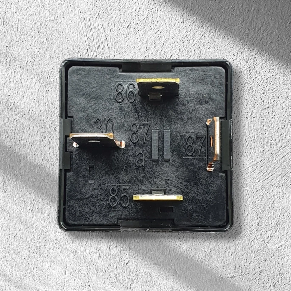 Ford C-Max II anno 2015 relè BU5T-14B192-AA FoMoCo VF4A-11F21-Z66 12V 40A - Immagine 3 di 3