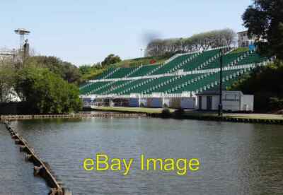 Foto 6x4 Sitzplätze für Freilichttheater, Scarborough c2013