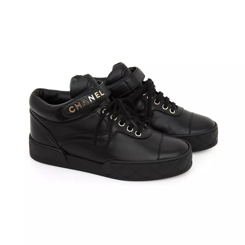Chanel Black Leather Flat CC Logo Sneaker Size 39 US 9 UK 6