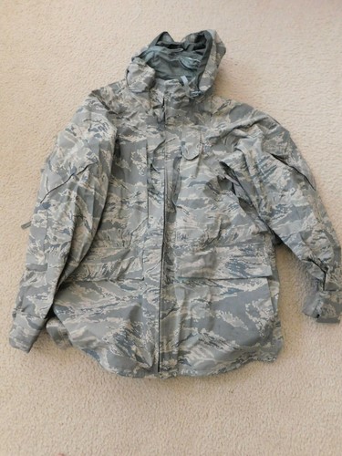 US AIR FORCE APECS GORE- TEX PARKA SIZE 