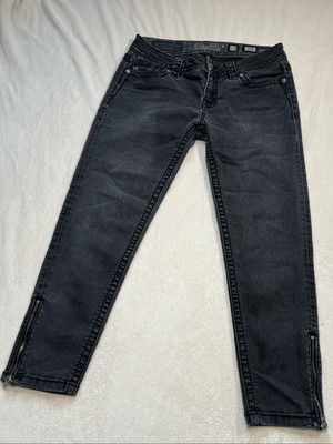 Miss me jeans. Size 29. Mid-rise, cropped skinny.