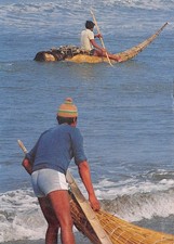 lote 408 Perú pesca con balsas caballitos de totora playa Huanchaco