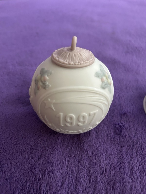 Lladro Christmas Ornament 1997