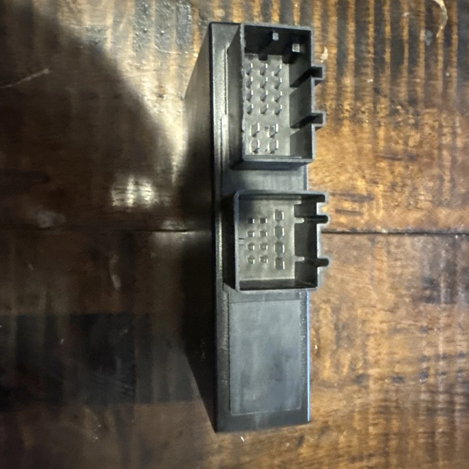 Módulo de controle de reboque 2008 AUDI Q7 REBOQUE ENGATE REBOQUE FABRICANTE DE EQUIPAMENTO ORIGINAL - Imagem 2 de 4