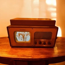 Vintage 1948 Portable Crosley 7" B&W TV, Excellent Condition, Almost Works Read