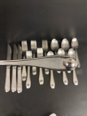Oneida 18/10 Stainless Flatware SATIN GARNET 15pc Silverware Set Forks Spoons
