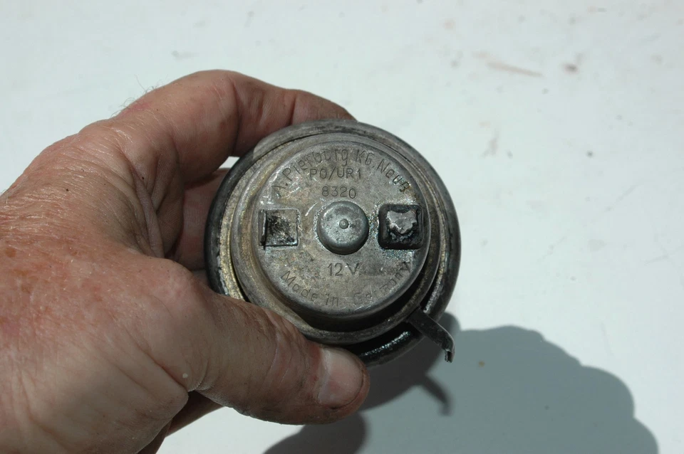 PORSCHE 912 1969 Pierburg Emission Vacuum Unit Foto 3 de 4