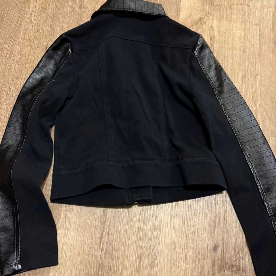 Chaqueta Moto Disney Tsum Tsum Mangas Cuero Sintético Niñas Talla S (7/8) Foto 3 de 3