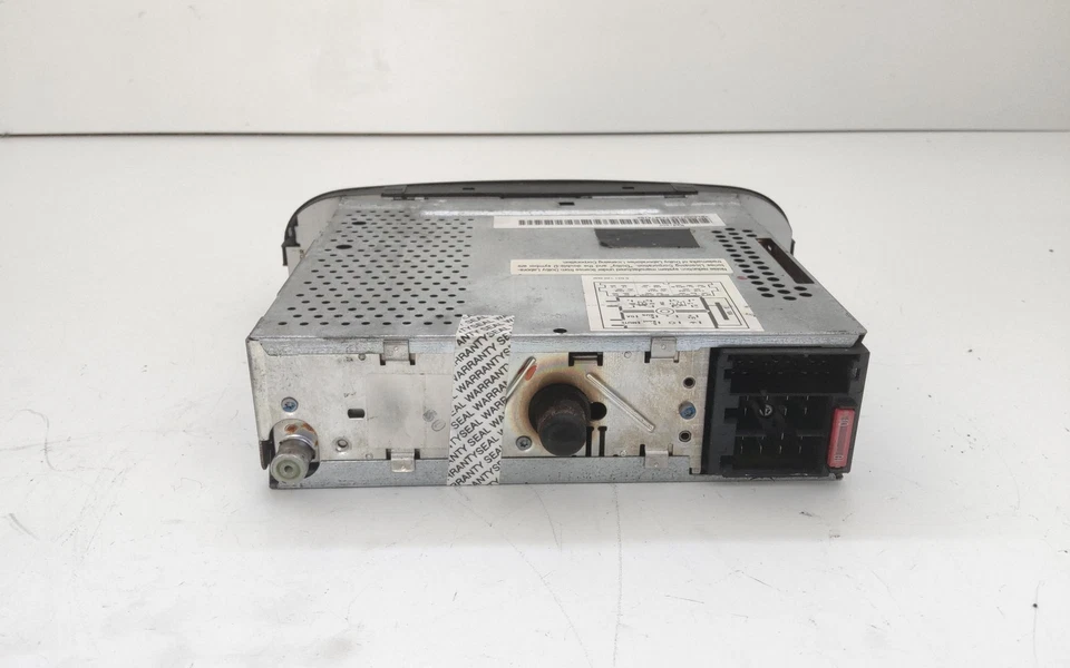 AUTORADIO PER VOLKSWAGEN New Beetle 1° Serie 1C0035186 (98>10) - Immagine 4 di 4