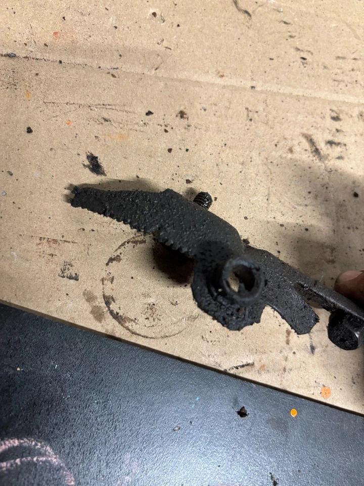 1987 1991 1992 1995 Ford F250 F350 F150 4.9 300 i6 pestaña de distribución con pernos OEM OE Foto 4 de 4