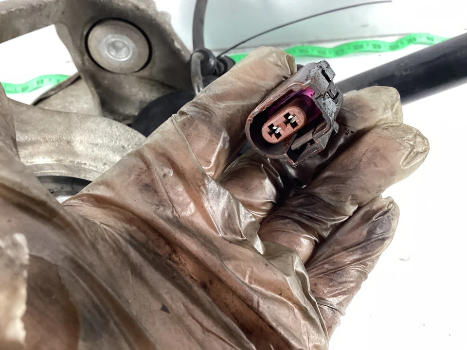 Audi S5 2008-2012 eje trasero izquierdo CV medio eje con eje nudillo OEM. Foto 2 de 4