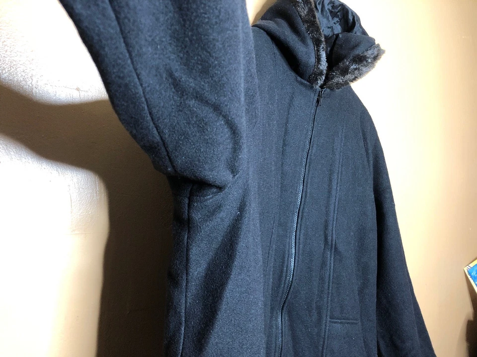  Komitor Women's Size P 26/28 Coat Black Hooded Wool Zip Front  - Image 4 of 4
