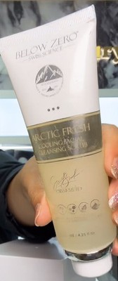 Below Zero Swiss Science Artic Fresh Cooling Cleansing Scrub 4.25 Fl Oz 125ml