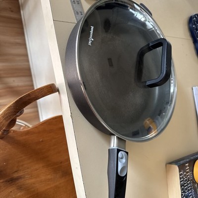 Pampered Chef 12  Nonstick Skillet Fry Pan Glass Lid Removable Handle Used