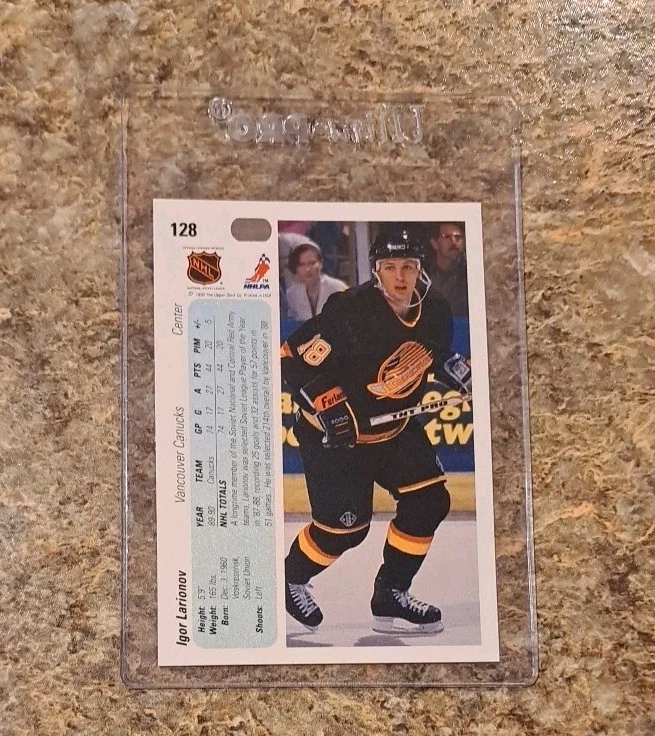 (5) Igor Larionov 1990-91 Upper Deck Rookie card RC Score 1991-92 Pro Red Ace  - Image 3 of 4