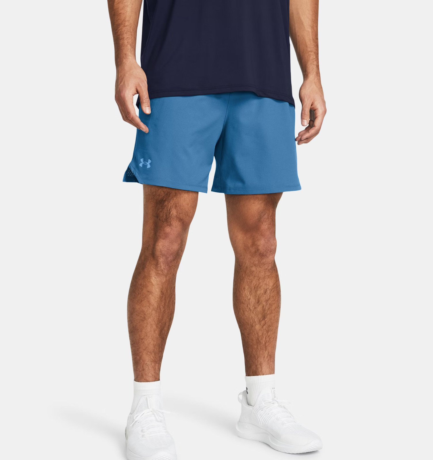 Короткие брюки Under Armour UA Vanish Woven 6 in синий - 2XL 5990₽