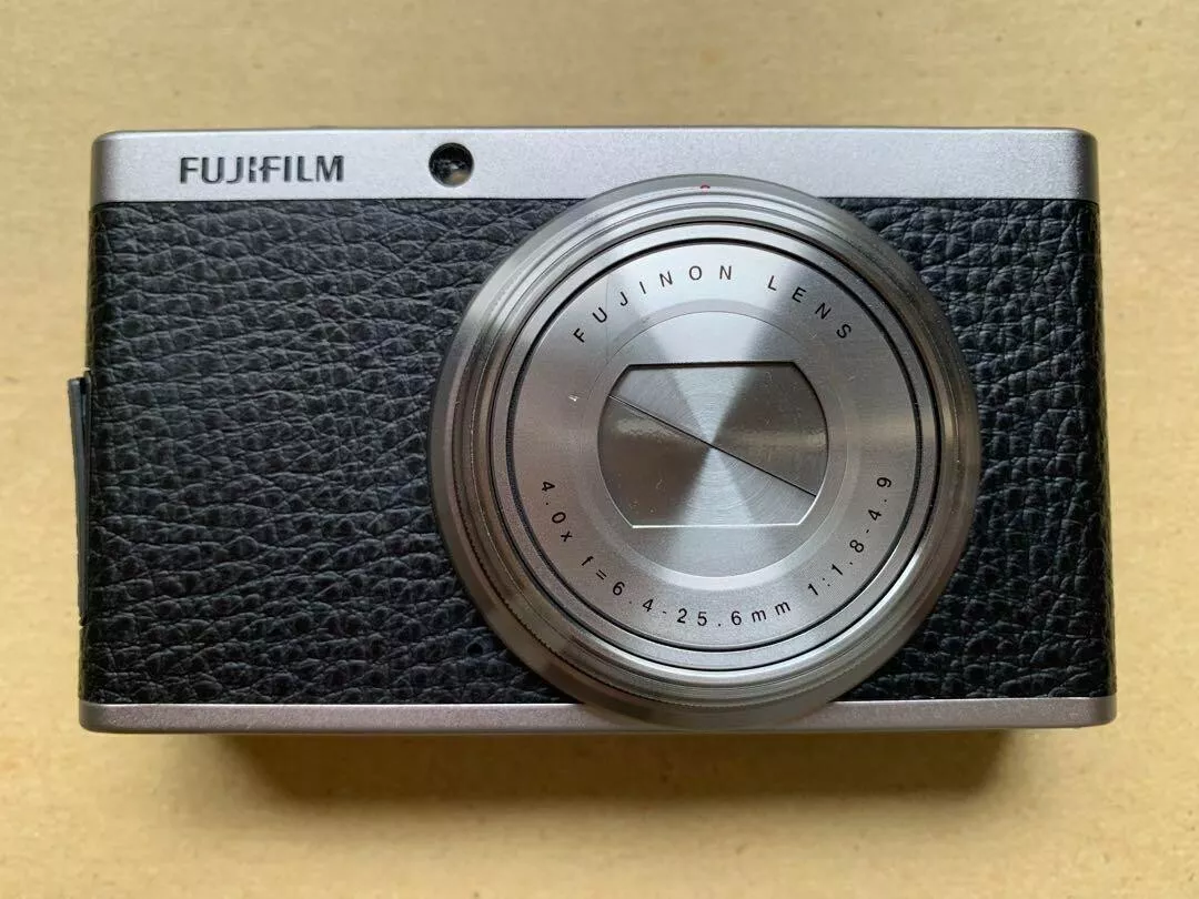 Fujifilm XF1 X Series 12.0MP Compact Digital Camera Black