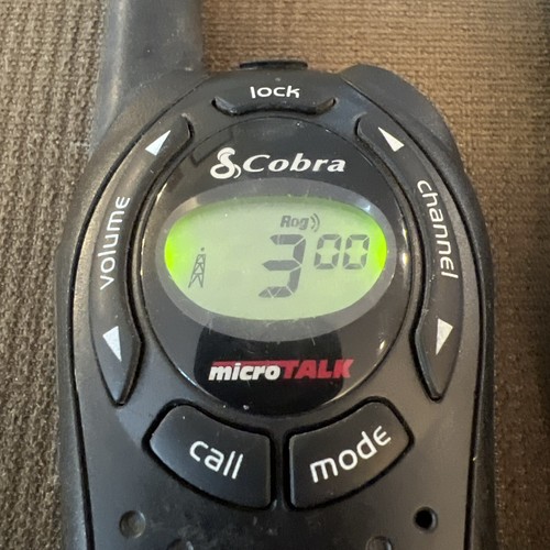 Cobra PR 240 5 Mile Range Two Way Radio Walkie Talkies MicroTalk Tested Work - Picture 2 of 10