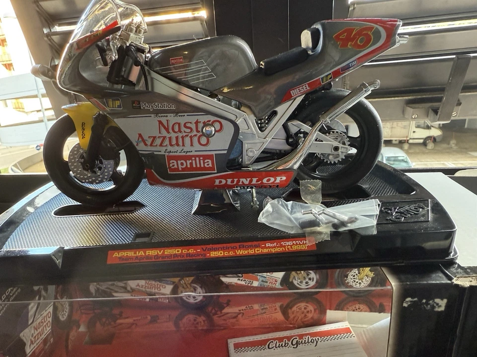 Guiloy 1:10 Aprilia Valentino Rossi 46 die-cast Metal - Immagine 4 di 4