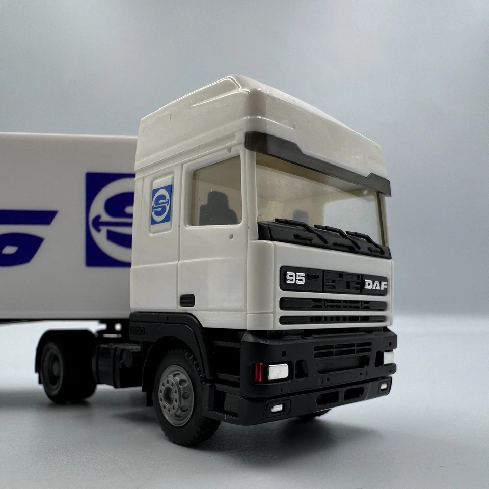 DAF 95 International Road Transport – Sovtransavto (White “S” Branded Cab) 1/87 - Image 4 of 4