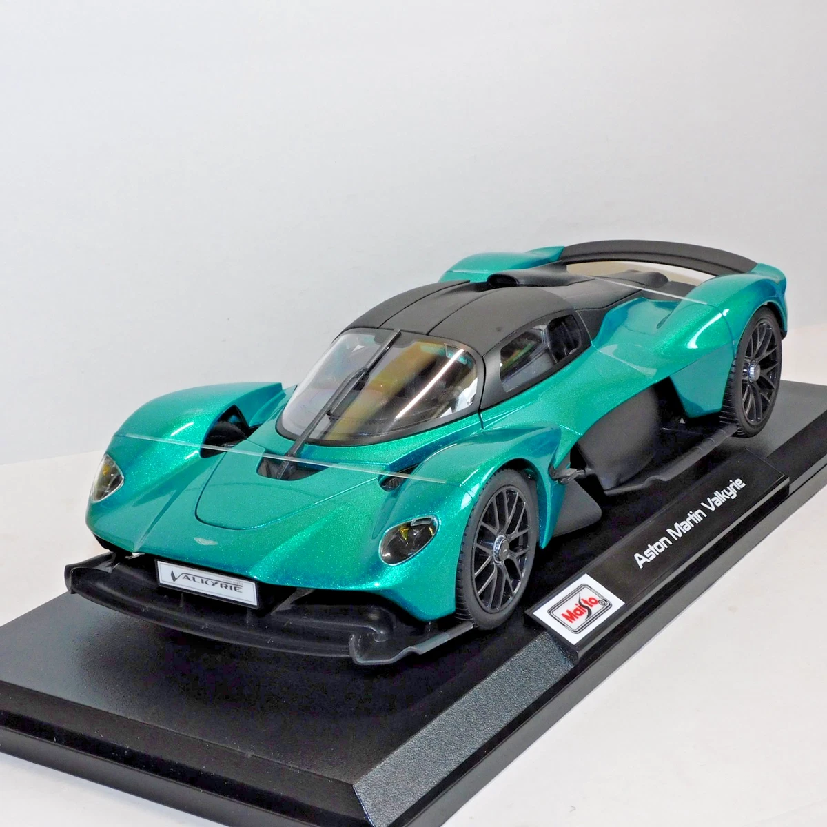 Maisto Aston Martin Diecast & Toy 1:18 for sale | eBay