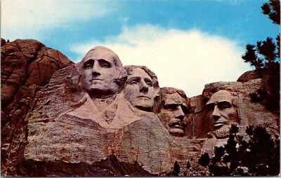 Scenic Carvings Mount Rushmore Landmark South Dakota SD Postcard WOB Unposted