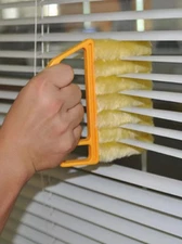 1pc Plastic Shutter Cleaning Brush - Modern Handle Household Tool - NEW
