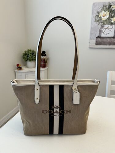 COACH CITY HORSE AND CARRIAGE ZIP CANVAS TOTE  KHAKI /CHALK 69645 **MINT** - Picture 1 of 14