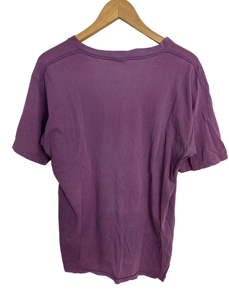 Camiseta vintage Towncraft para hombre púrpura cuello en V puntada única talla grande hecha en EE. UU. Foto 3 de 4