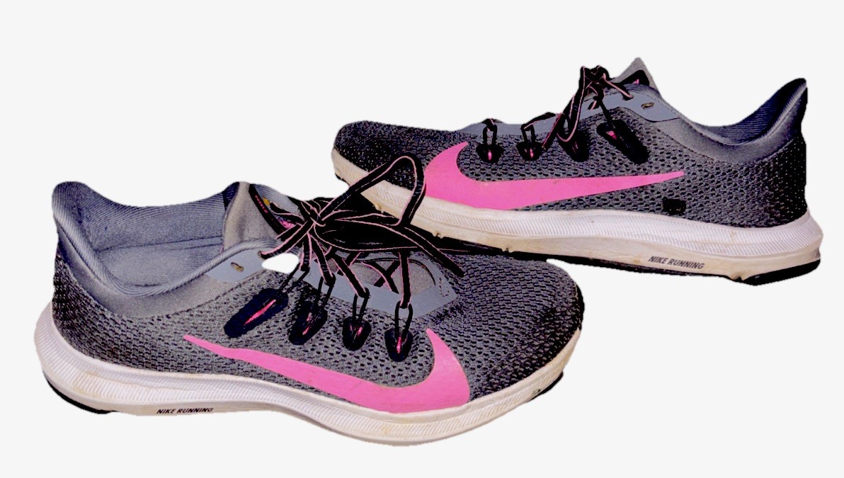 Nike Quest women&rsquo;s sneakers