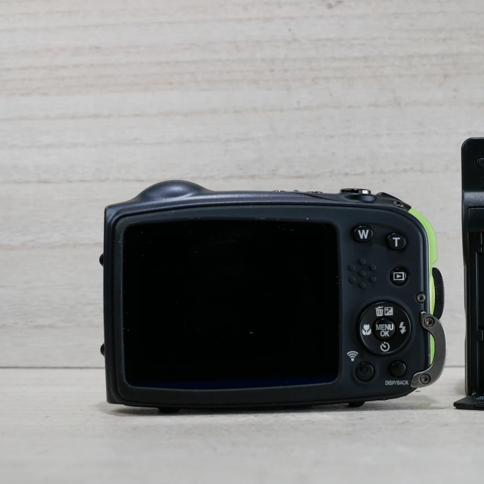 Cámara digital Fujifilm FinePix XP Series XP80 16,4 MP verde negra *MUY BUENA* Foto 4 de 4