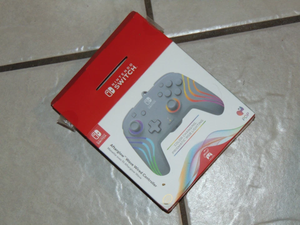 PDP Afterglow™ Wave Wired LED Controller for Nintendo Switch - Grey - Image 4 of 4