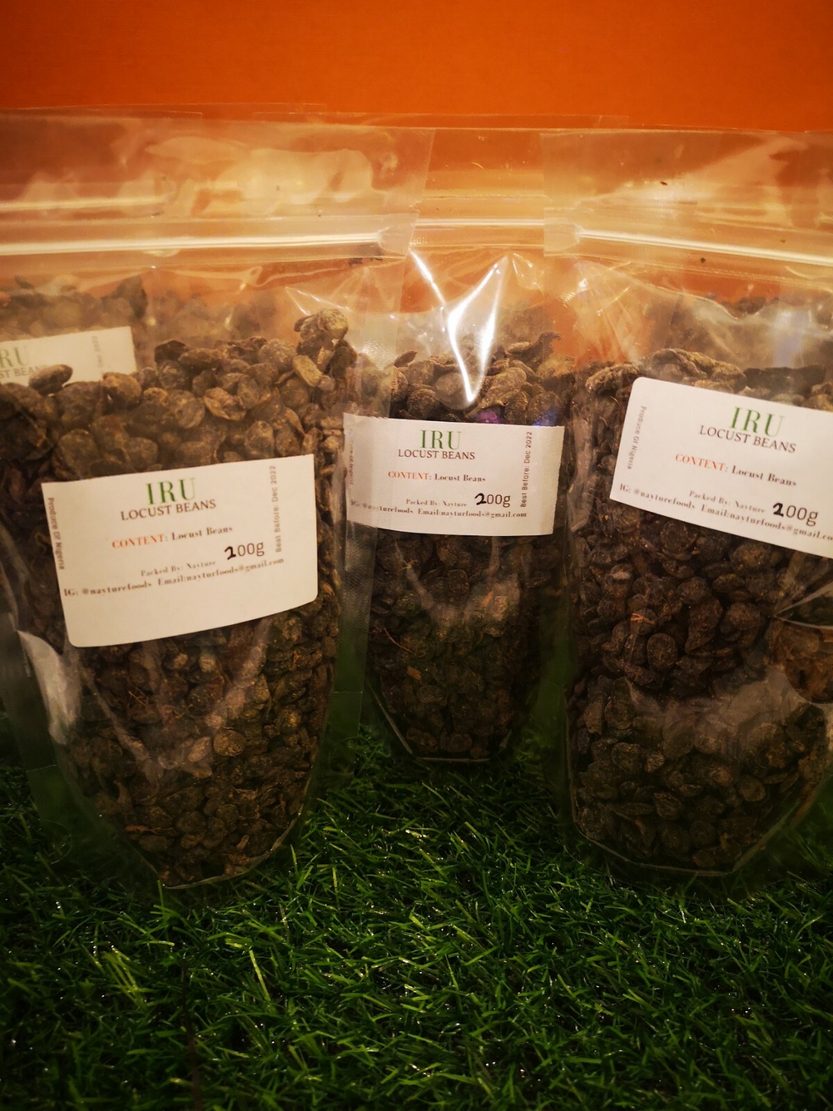 NIGERIAN FRESHLY DRIED LOCUST BEANS IRU, DAWADAWA, OGIRI OKPEI 200g