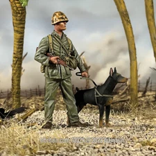 W.Britain 13029 U.S.M.C. Dog Handler with Dog, 1942-45 - (Britains)