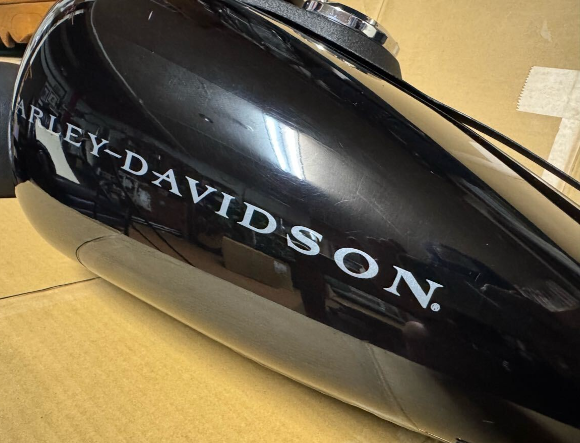 Harley Davidson Genuine Gas tank Dyna 2000 FXDX Club Style Black