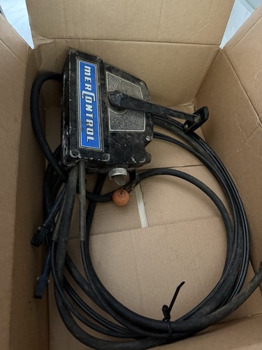 Mercury Mercontrol  Outboard Remote Control With Steering Cables