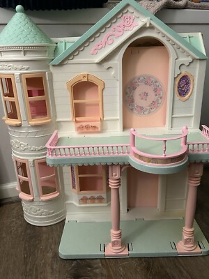 Vintage 1999 Barbie Doll Dreamhouse