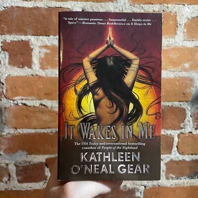 It Wakes In Me - Kathleen O Neil - 2007 Tor Books Paperback - Vince Natale Cover