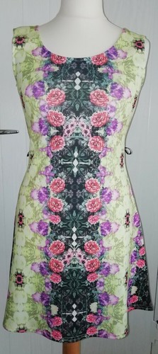 BNWT Glamour Babe Exclusive Floral Stretch Dress Size 14