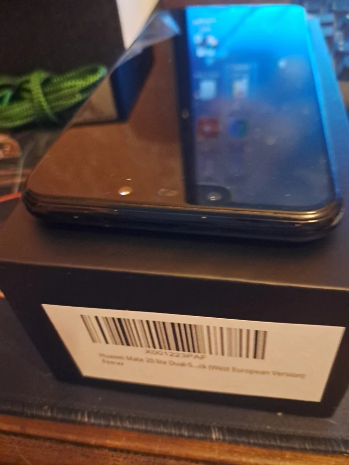 Smartphone Huawei Mate 20 Lite - Usato in ottime condizioni (seminuovo) - Immagine 4 di 4