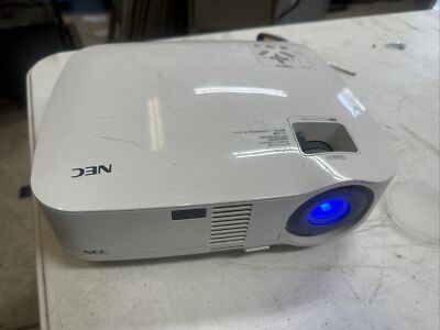 NEC VT590 Projector XGA Portable Projector with 1057 Lamp Hours | eBay