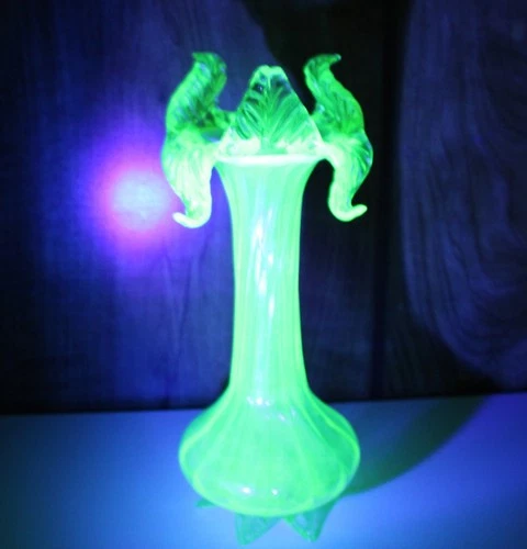 Late 1800s–Early 1900s Uranium Glass Vase – 8" Tall Ruffled Art Nouveau Green