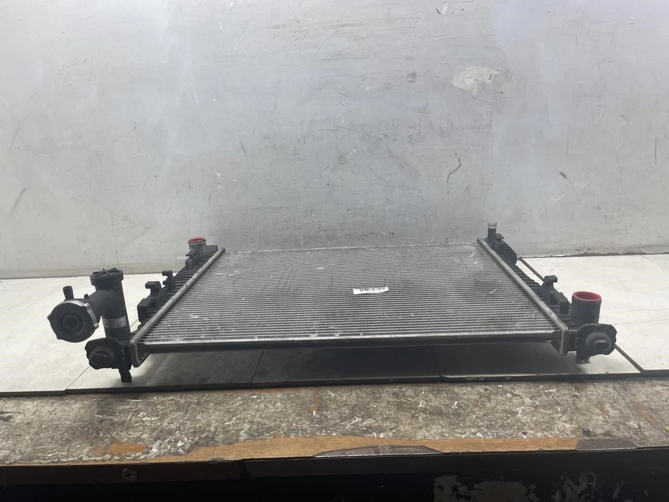 Dodge Durango 2014 radiador de refrigeración del motor OEM+ Foto 2 de 4