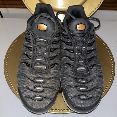 Size  10 Nike Air Max Tn SE Iron Grey/ Gold/White DM7570-002