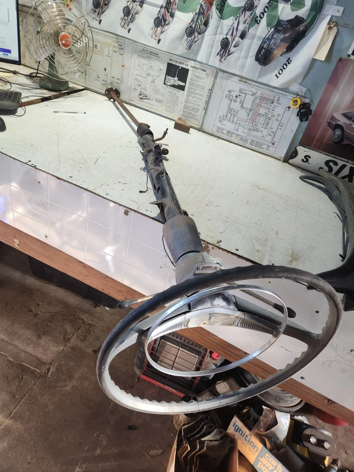 Pontiac Catalina 1960 columna de dirección automática y rueda. (59?) Foto 2 de 4