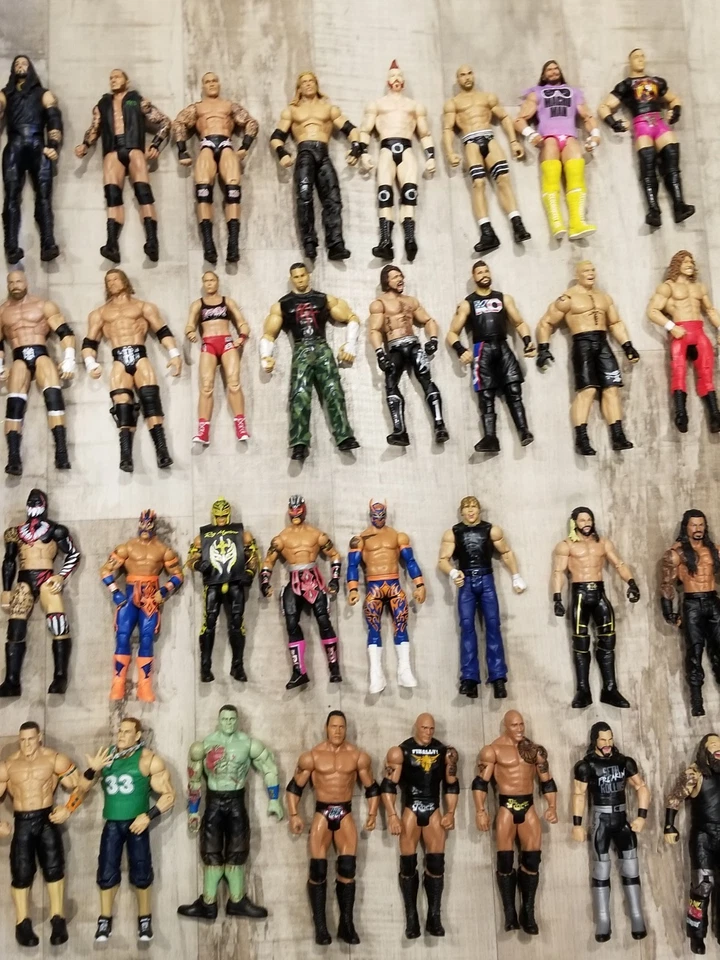 LOTE ELITE de 36 figuras de acción COLECCIÓN WWE WWF RARO Cena Rock Mysterio Taker Foto 4 de 4
