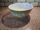 Vintage Pyrex 403 Green Spring Blossom Crazy Daisy 2 1/2 Quart Mixing Bowl